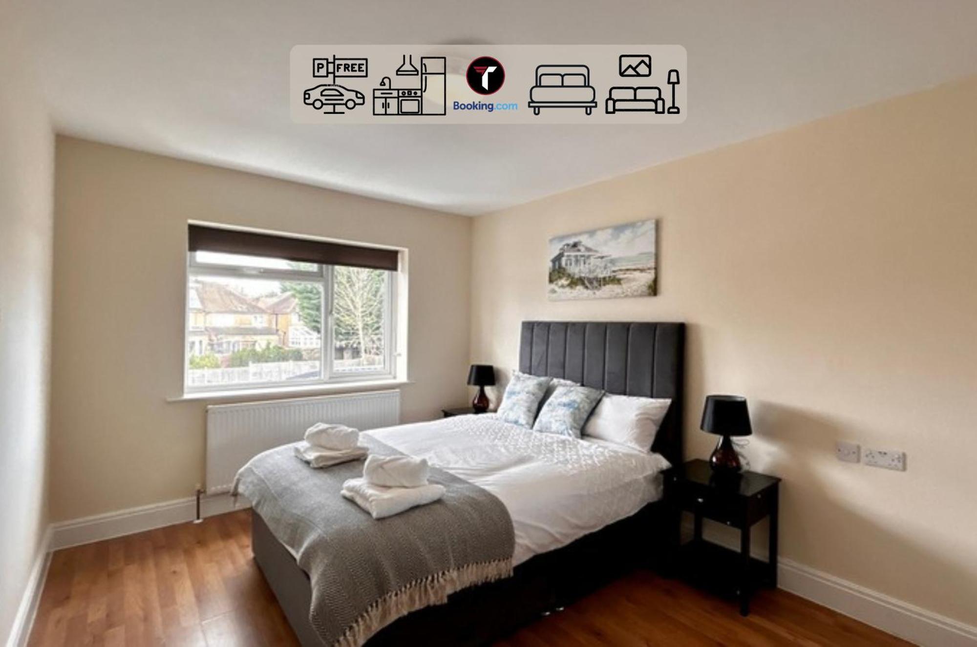 Stylish 2 Bedroom Flat By Tara Stays Short Lets & Serviced Accommodation Watford With Free Parking & Nearby Warner Studios Екстер'єр фото